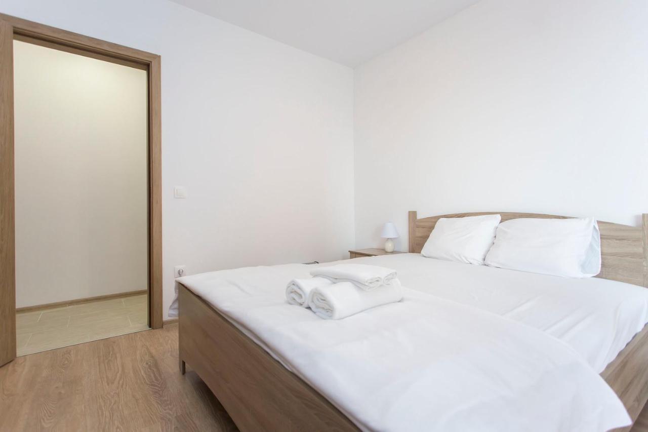 Modern And Bright Near Center - Free Parking Aparthotel Sofia